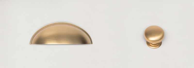 Satin bronze finish knob and pull.