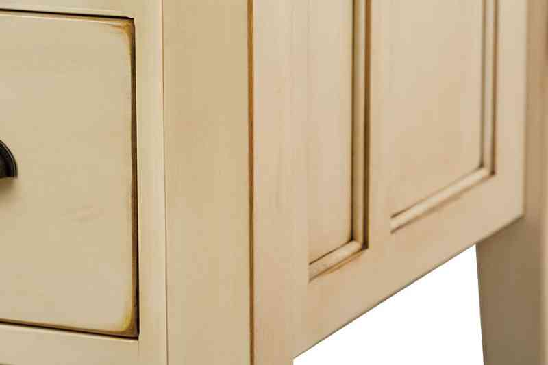 Glazed edge wood sample.